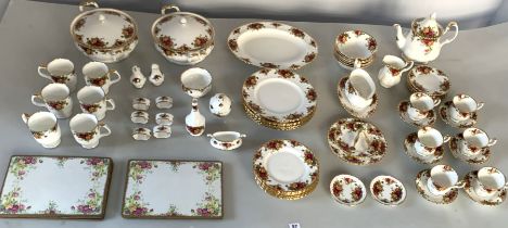 Royal Albert Old Country Rose dinner set