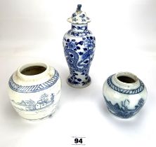 3 blue/white oriental vases