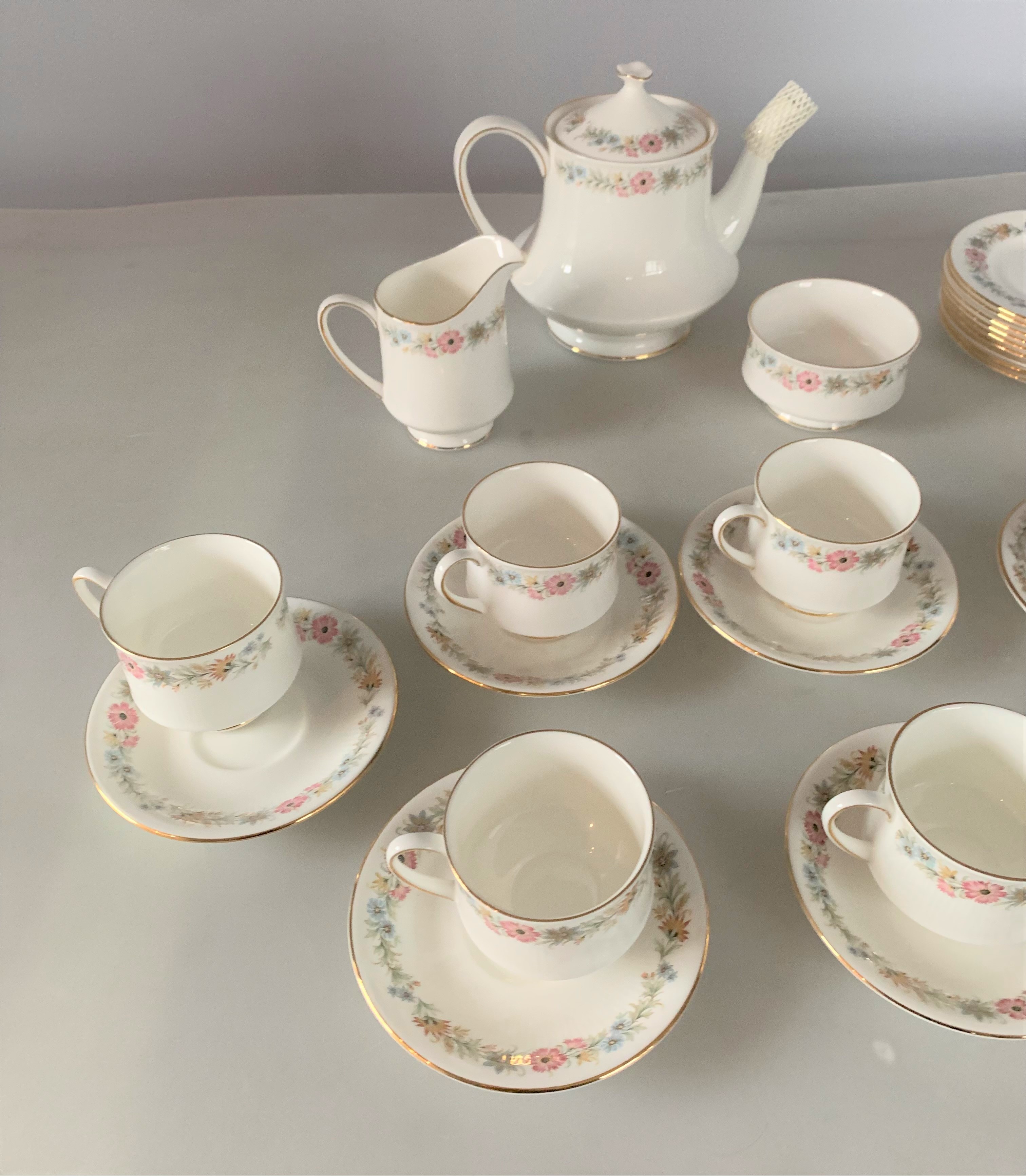 Royal Albert 'Belinda' tea set - Image 2 of 4