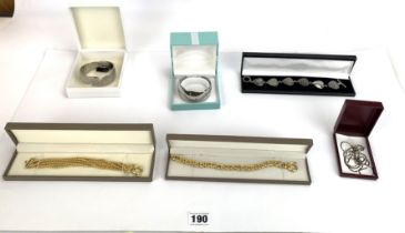 Assorted dress jewellery
