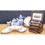 Attractive Wedgwood porcelain dessert service, comprising six shaped plates and three leaf shaped