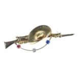 Novelty 9ct Enfield rifle & hat sweetheart brooch, set with semi-precious stones, 2.4gm, 46mm