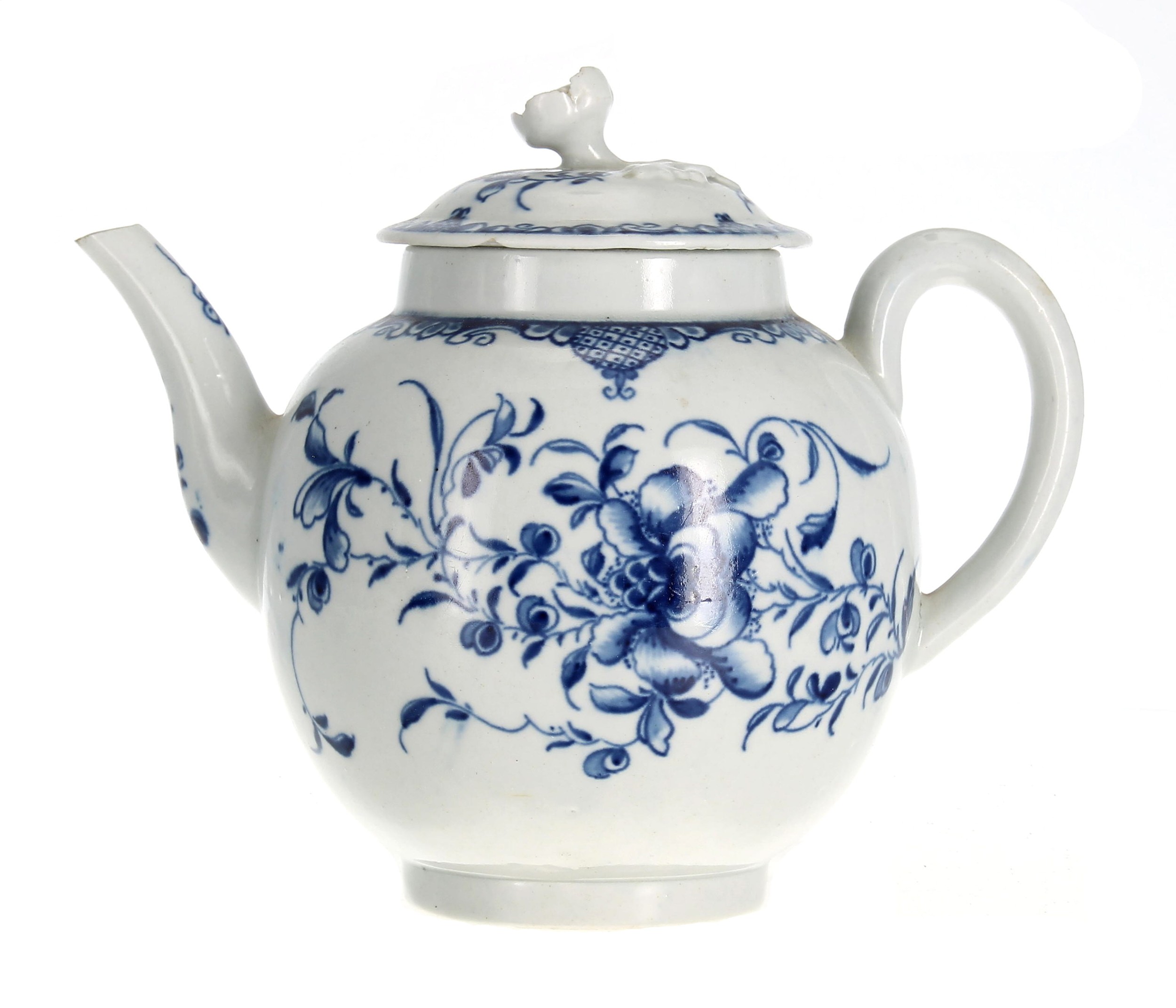 Worcester first period blue and white porcelain teapot, the cover with moulded flower finial,