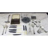 Mixed lot of assorted silver plate and metal items including a cased set of six dessert forks,