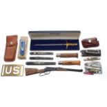 Selection of assorted folding knives; including by Opinel, Puma, CRKT Rolloc, Edge-Tek, 4 x