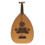 Attractive contemporary oud, the back decorated with twenty-five alternating coloured ribs, the