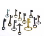 Group of 12 assorted novelty metal key corkscrews (12)