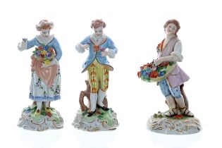 Pair of Dresden Potschappel porcelain figures, of a young man and woman holding flowers, bearing 'SP