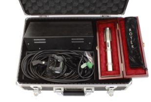 Royer R-122V vacuum tube ribbon microphone, with original pouch, wooden box, outer flight case,