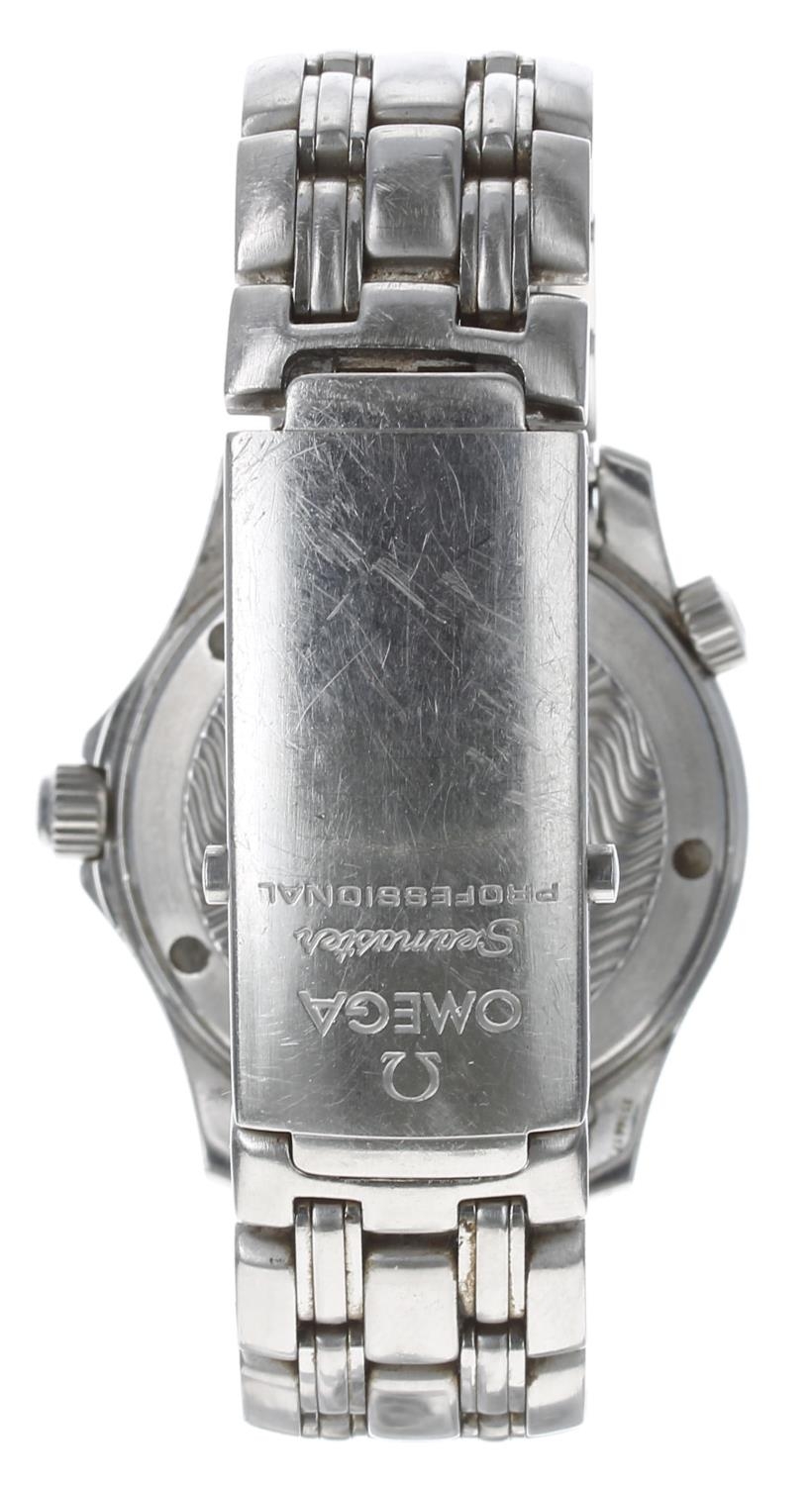 Omega Seamaster Professional 300m/1000ft stainless steel gentleman's wristwatch, reference no. 196. - Image 4 of 5