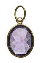 14ct yellow gold oval amethyst pendant, 14mm x 9mm