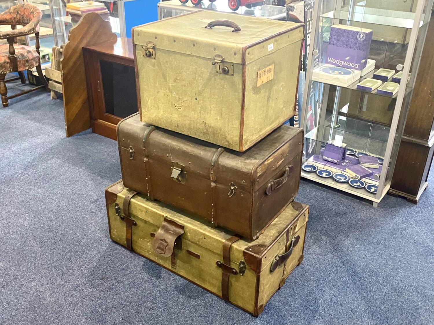 Three Vintage Large Travelling Trunks, c - Image 3 of 5