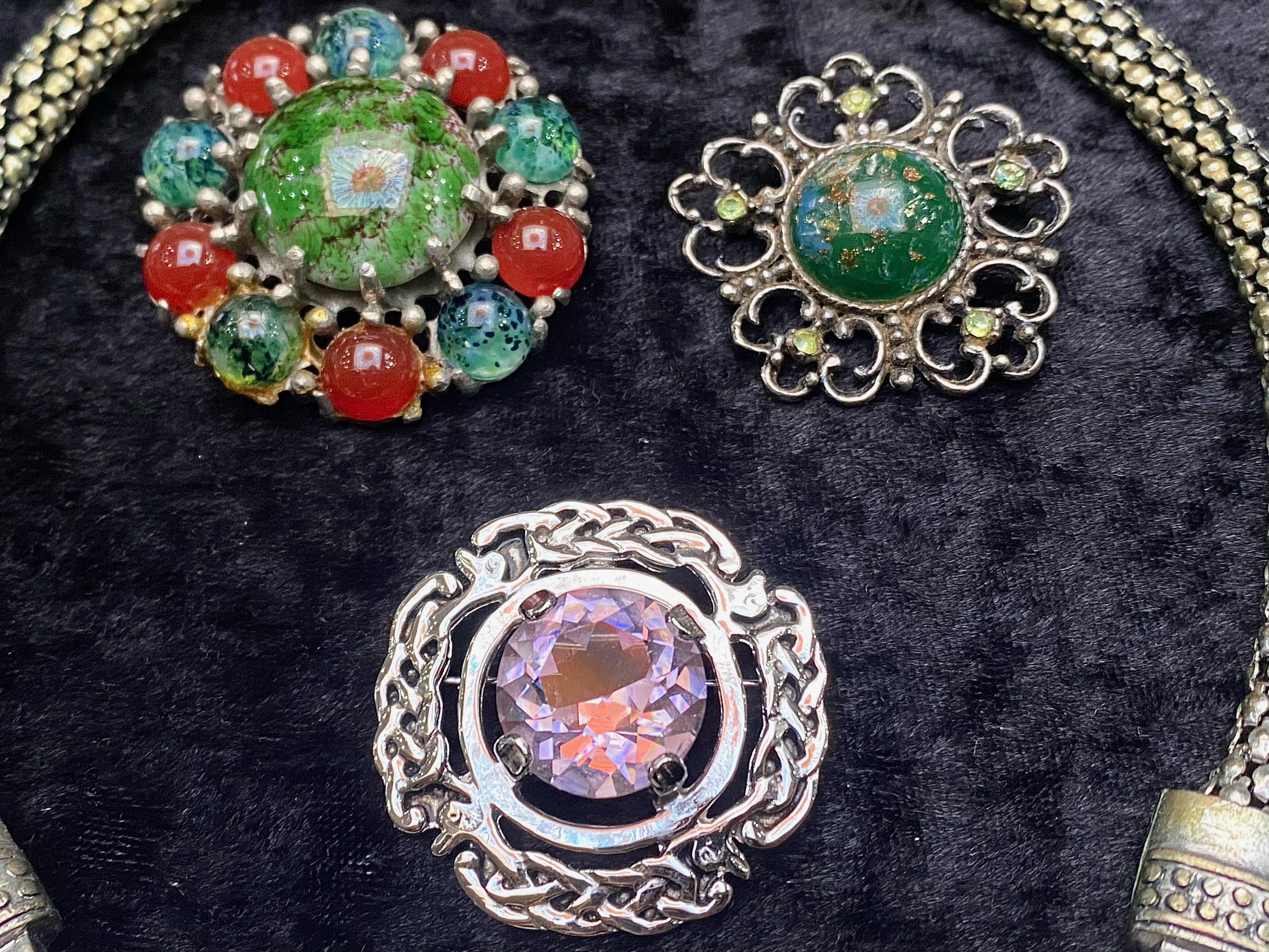 Collection of Scottish Inspired Brooches with some agates, cornelians and faux stones, - Image 4 of 5