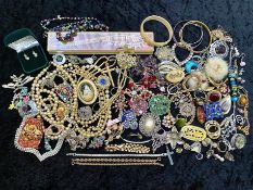 Collection of Quality Costume Jewellery, including vintage brooches set with stones, crystals,