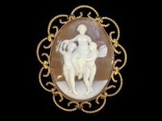 Elizabeth II Attractive & Superior 9ct Gold Mounted Shell Cameo Brooch,