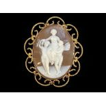 Elizabeth II Attractive & Superior 9ct Gold Mounted Shell Cameo Brooch,