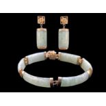 14ct Gold and Jade Set Bracelet with Matching Pair of Earrings. All Marked For 14ct - 585.