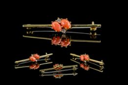 Ladies 18ct Gold Attractive Coral and Diamond Set Brooch, Set to Centre of Brooch.