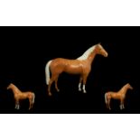 Beswick Large Handpainted Horse Figure, Large Hunter Palomino, 2nd version. Model No. 1734.