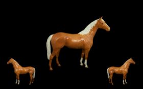 Beswick Large Handpainted Horse Figure, Large Hunter Palomino, 2nd version. Model No. 1734.