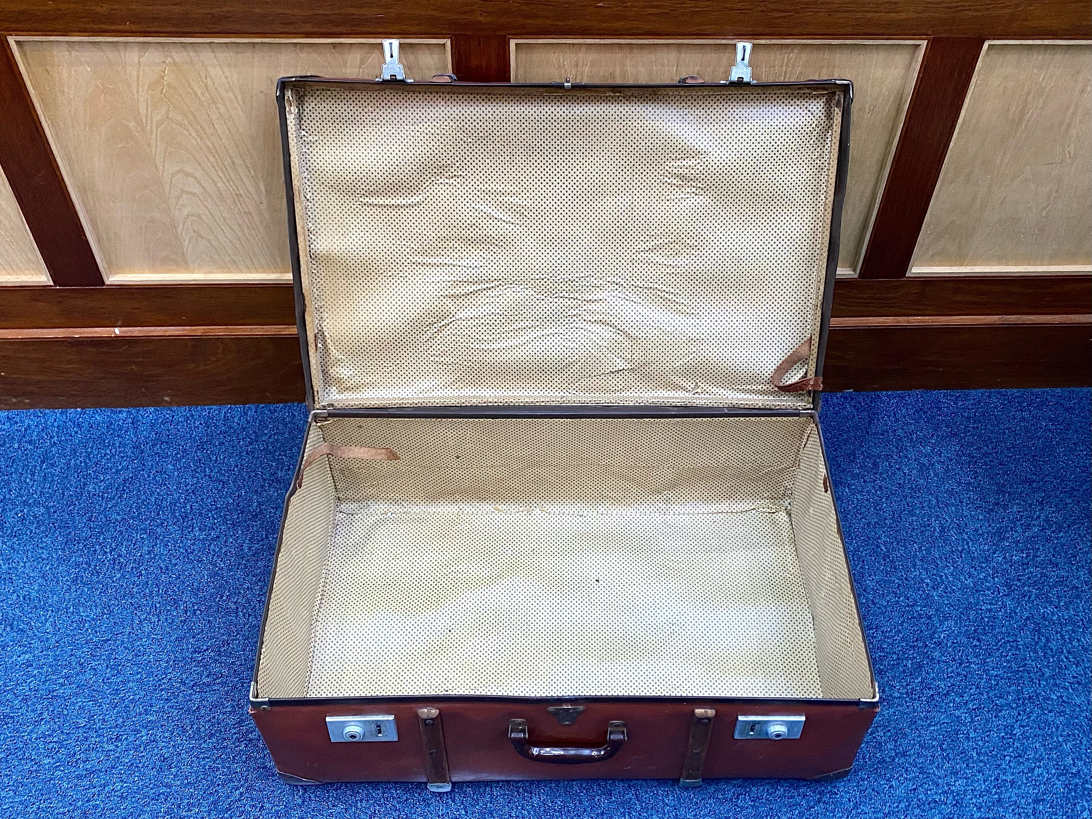 Large Vintage Suitcase, brown with strap - Image 3 of 4