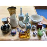 Box of Miscellaneous Pottery & Collectib