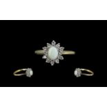 Ladies 9ct Gold Attractive Opal and Diam