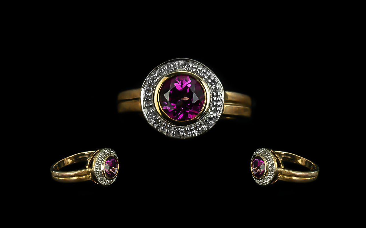 Ladies Attractive 9ct Gold Amethyst and Diamond Set Cluster Ring.