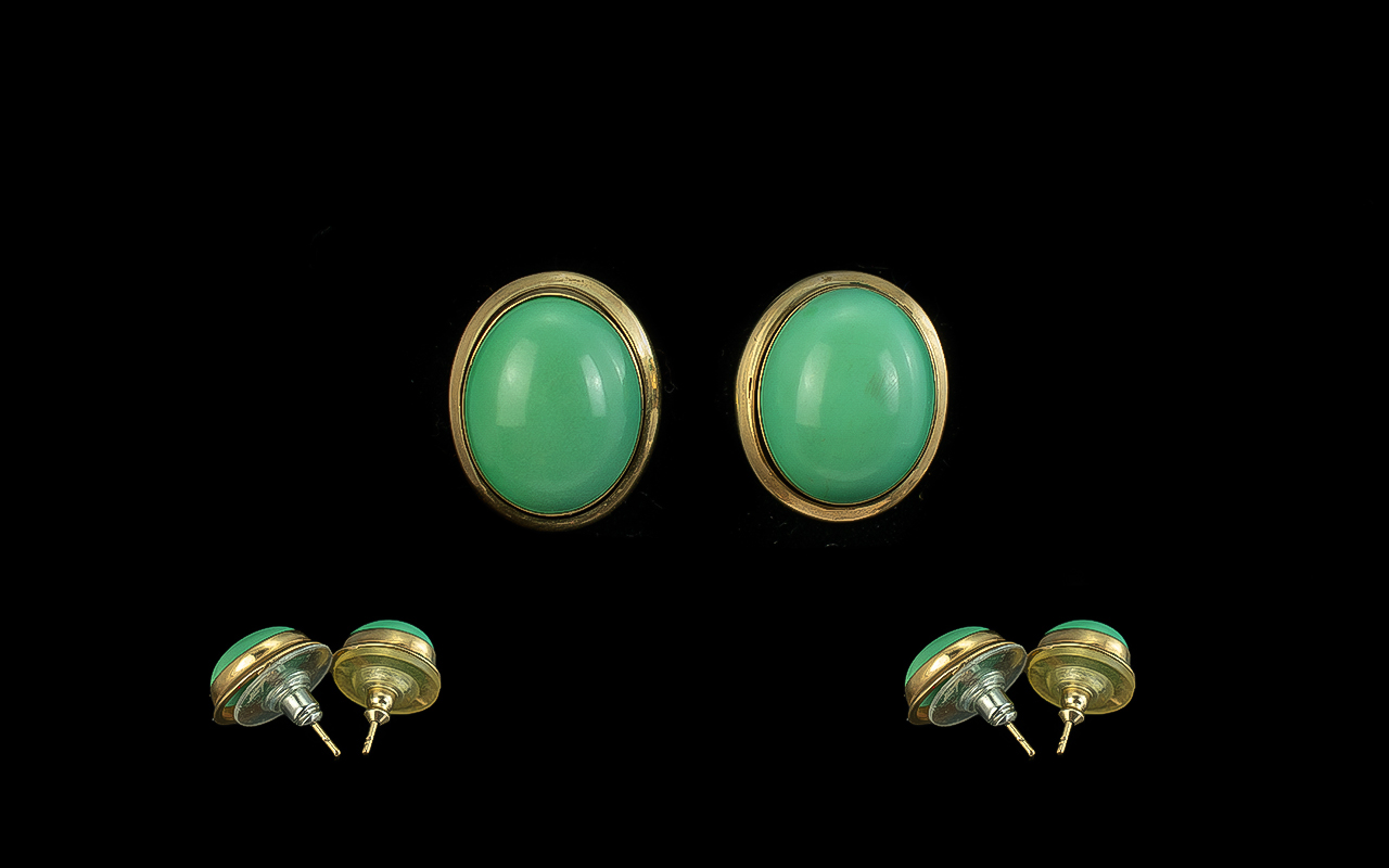 A Fine Pair Of Attractive 18ct Gold, Jade Set Earrings - Marked 750 (18ct) Weight 3.6 grams.