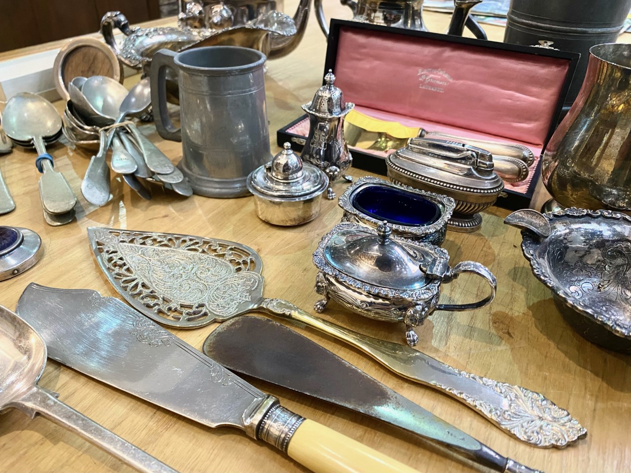 Large Collection of Silver Plated & Pewter Items, comprising tankards, cutlery, sauce pots, teapots, - Image 4 of 4