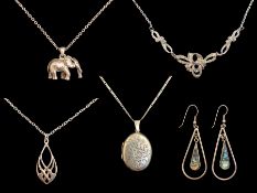 Collection of Silver Jewellery.