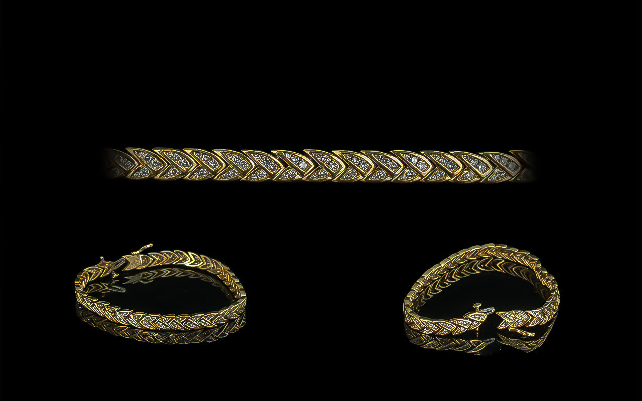 18ct Gold Excellent Quality Diamond Set Bracelet, marked 750 - 18ct,