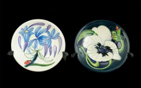 ( 2 ) Moorcroft Pin Dishes, Complete with Box and Outer Sleeve. Approx 4,5 Inches In Diameter.