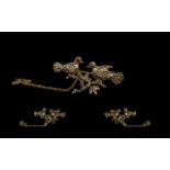 Ladies - Exquisite 9ct Gold Two Turtledoves Brooch.
