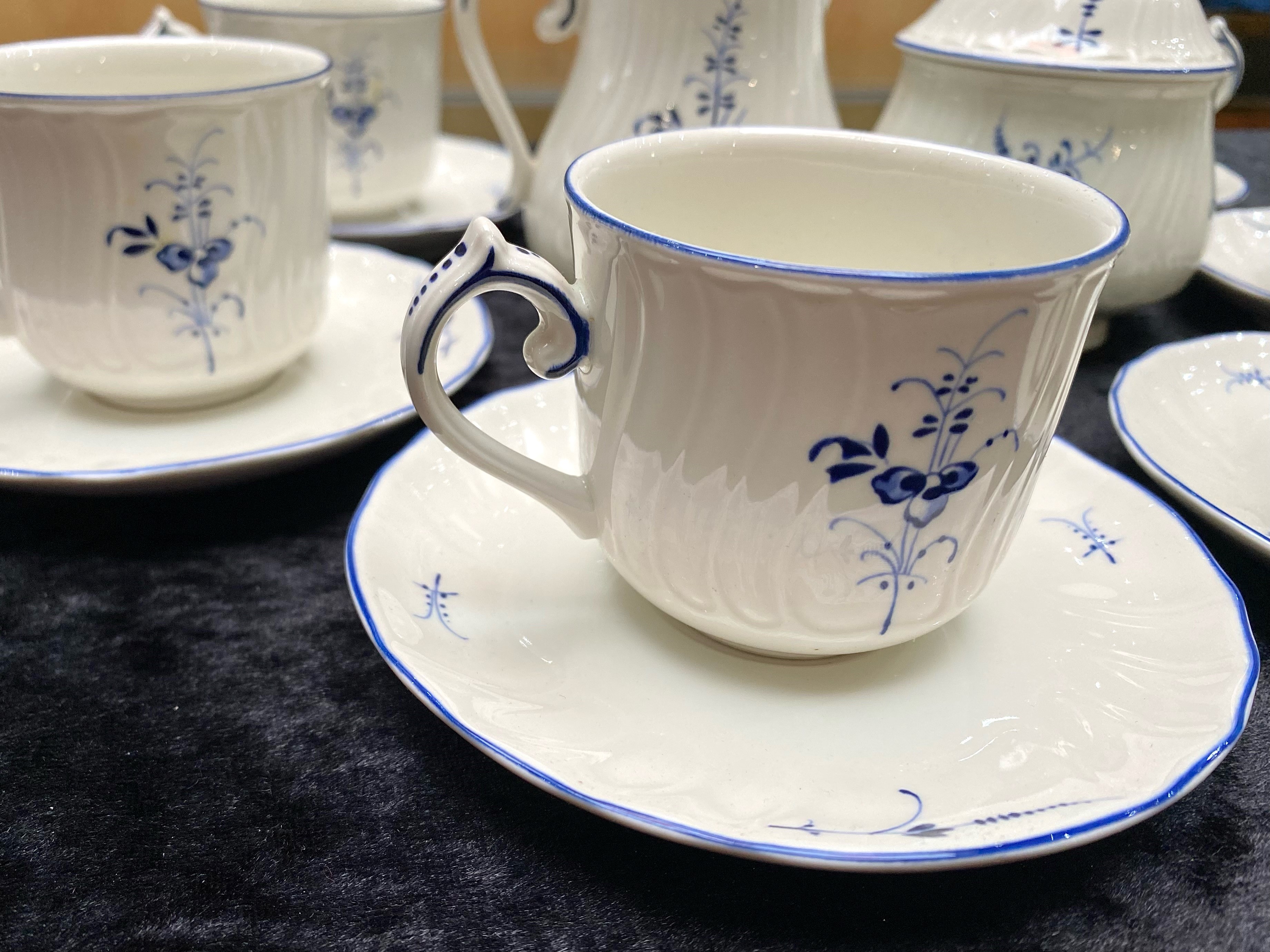 Villeroy & Boch Blue and White Teaset comprising 6 cups and saucers, milk jug and sugar bowl. - Image 2 of 2