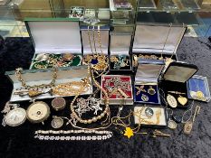 Large Collection of Quality Costume Jewellery, comprising a quantity of chains, bracelets, pendants,