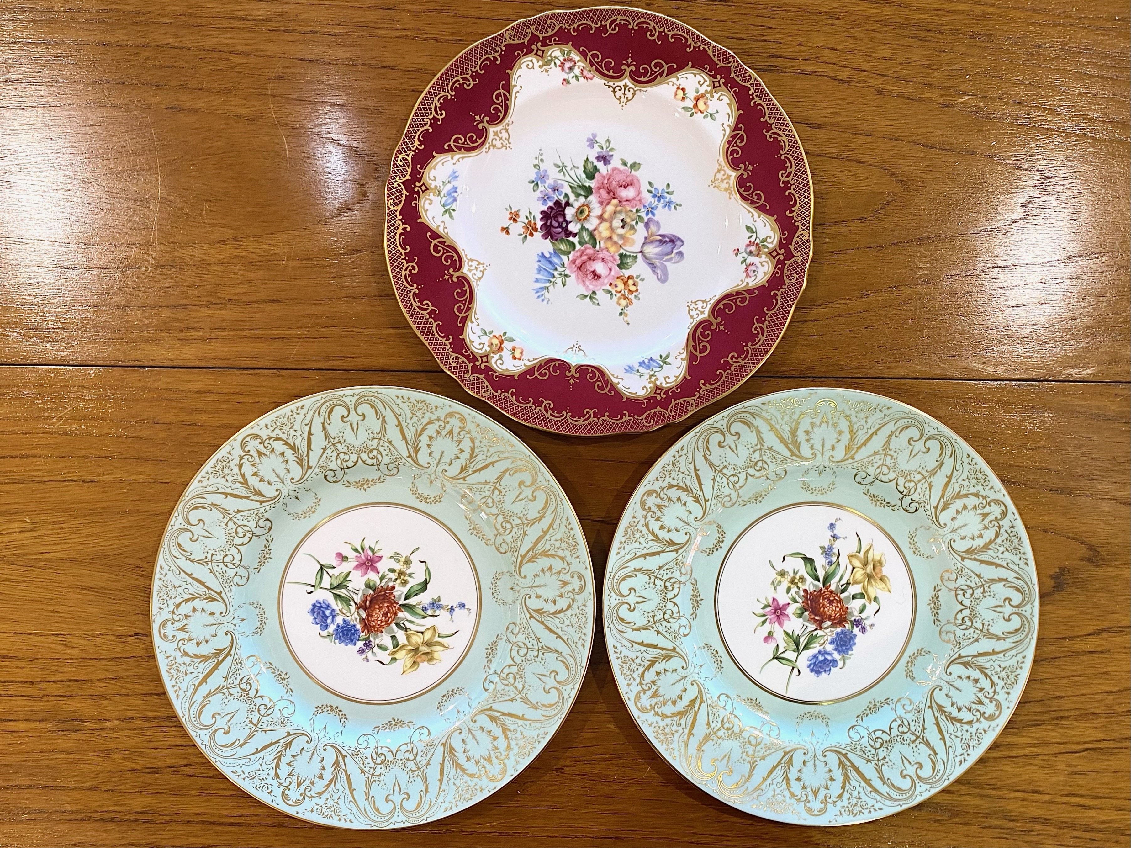 Two Royal Worcester Cabinet Plates, 10. - Image 2 of 2