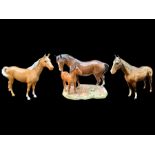 Beswick Palomino Horse Figure, facing right, swish tail and gloss finish,