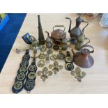 Collection of Brass & Copper Items, to include kettle, horn, bell, horse brasses, various pots, etc.