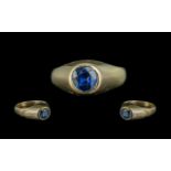 9ct Gold - Pleasing Single Stone Blue Sapphire Set Ring. The Faceted Blue Sapphire of Good Colour.