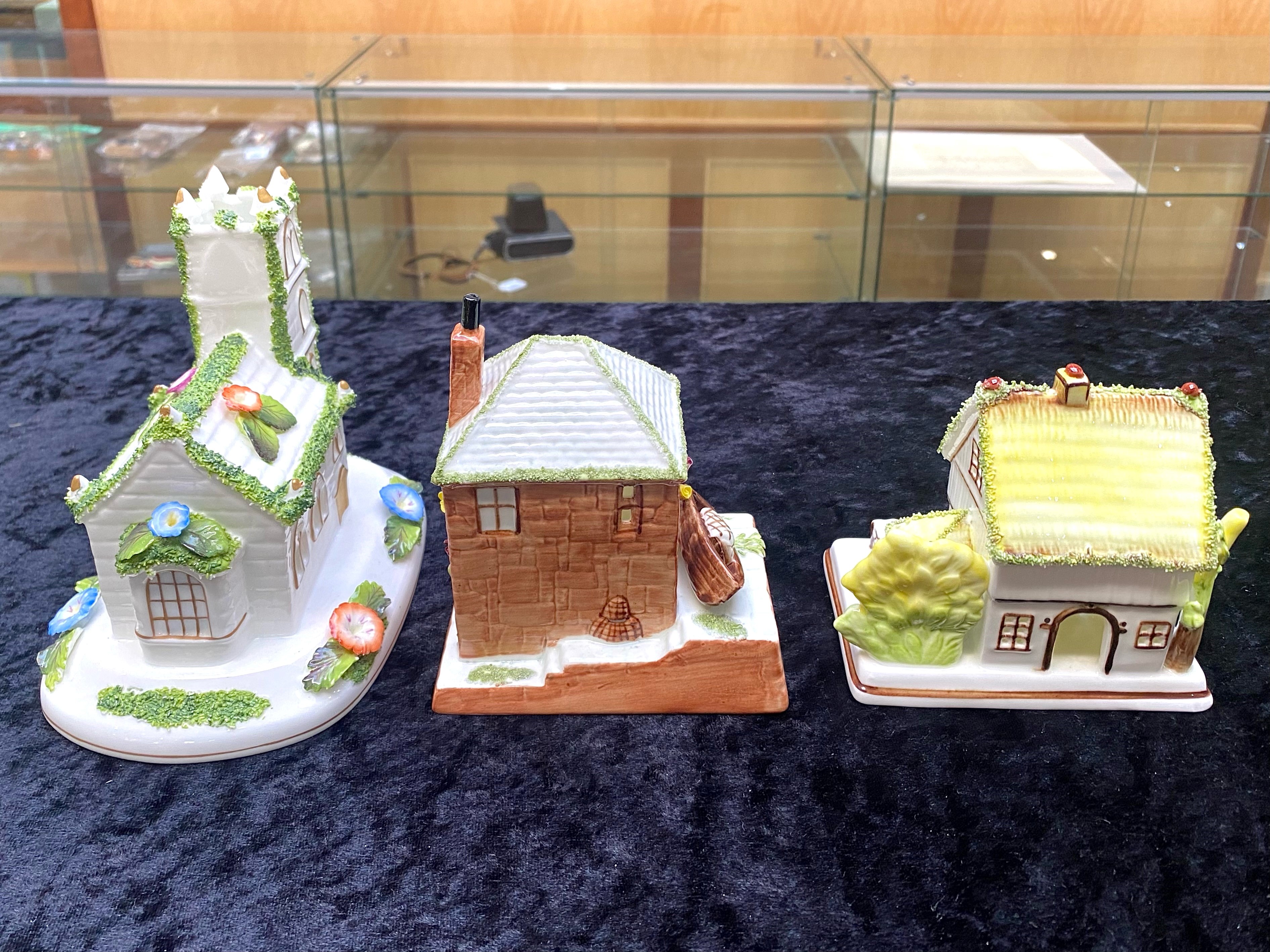Three Boxed Coalport Cottages, comprising 'The Master's House, 'The Fisherman's Cottage' and the ' - Image 2 of 3