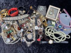 Collection of Costume Jewellery, comprising pearls, beads, brooches, bracelets, watches, earrings,