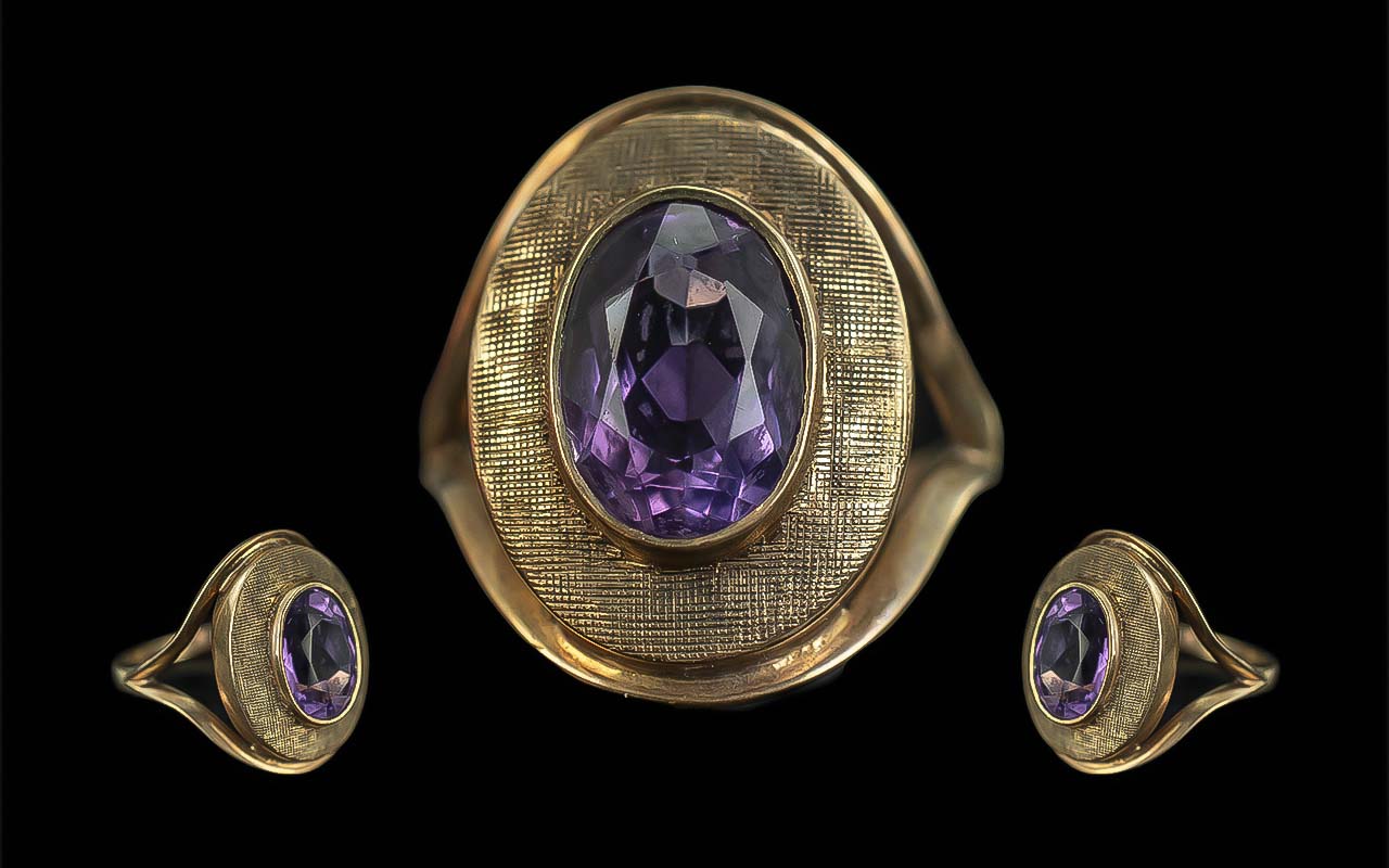 Antique Period - Pleasing 9ct Gold Single Stone Amethyst Set Ring, Marked 9ct to Shank.