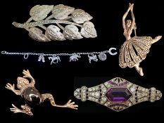Collection of Silver Vintage Jewellery.