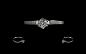 18ct White Gold Excellent Quality Single Stone Diamond Ring, the round, modern,