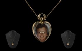 Antique Period Ladies Attractive 9ct Gold Heart Shaped Double Sided Locket with 9ct gold chain