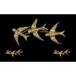 Victorian Period 1837 - 1901 Attractive 15ct Gold Brooch, Depicts a Trio of Flying Swallows / Bird