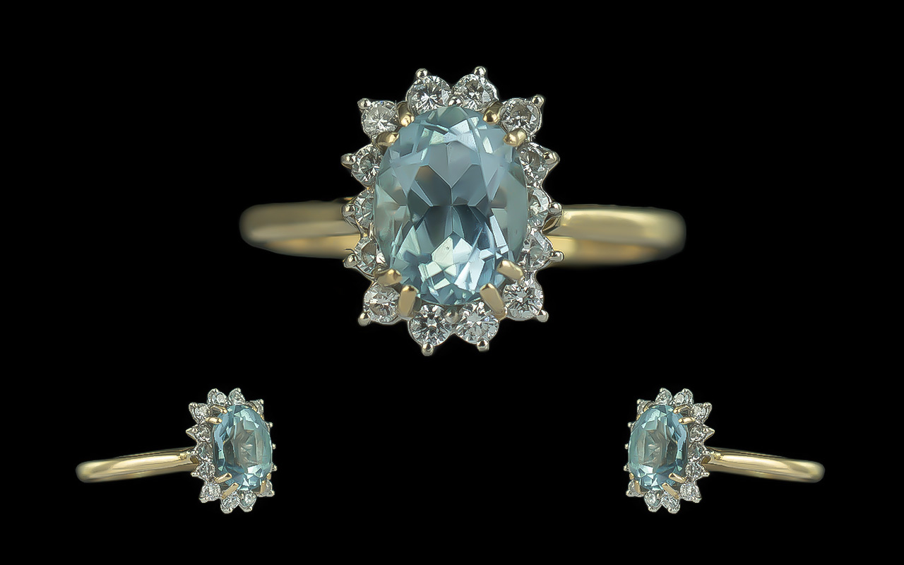 Ladies - Attractive 18ct Gold Aquamarine and Diamond Set Ring. Marked 18ct to Shank. The Faceted