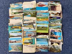 Quantity of Post Cards, including topographical, travel, beauty spots, humour, etc. 200+. Good lot