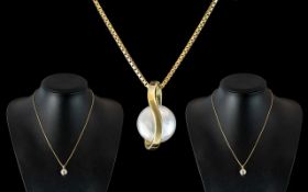14ct Gold Attractive Box Chain - With Attached Pearl Drop Pendant. Marked 585 - 14ct. Weight 7.7